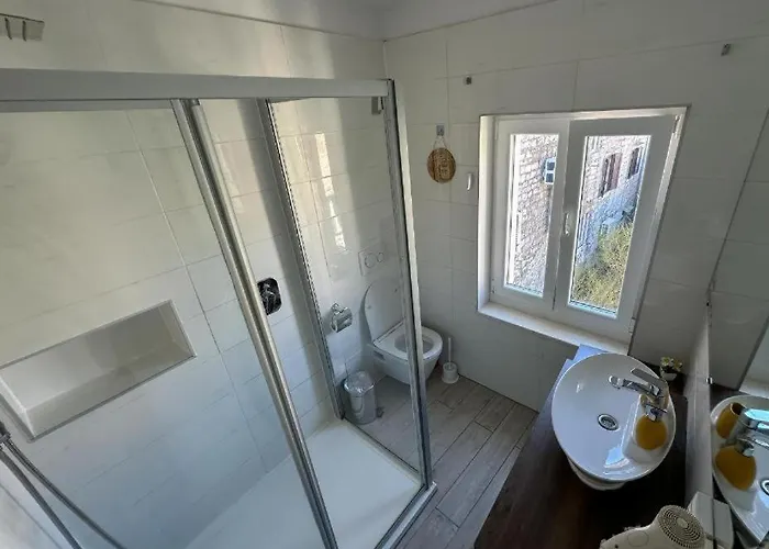 Dida Centar Βίλα Σπλιτ